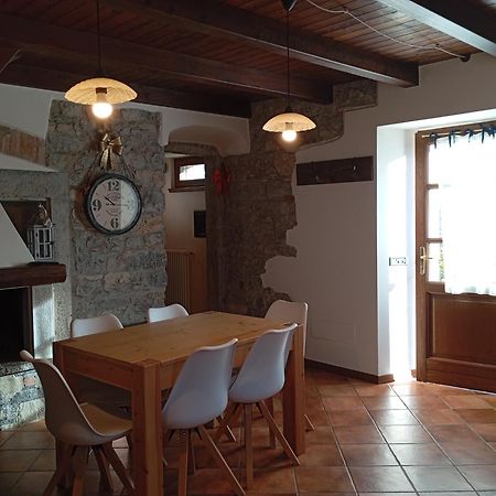 Ca' Baetti L'Antico Borgo Bed & Breakfast Roncola Bagian luar foto