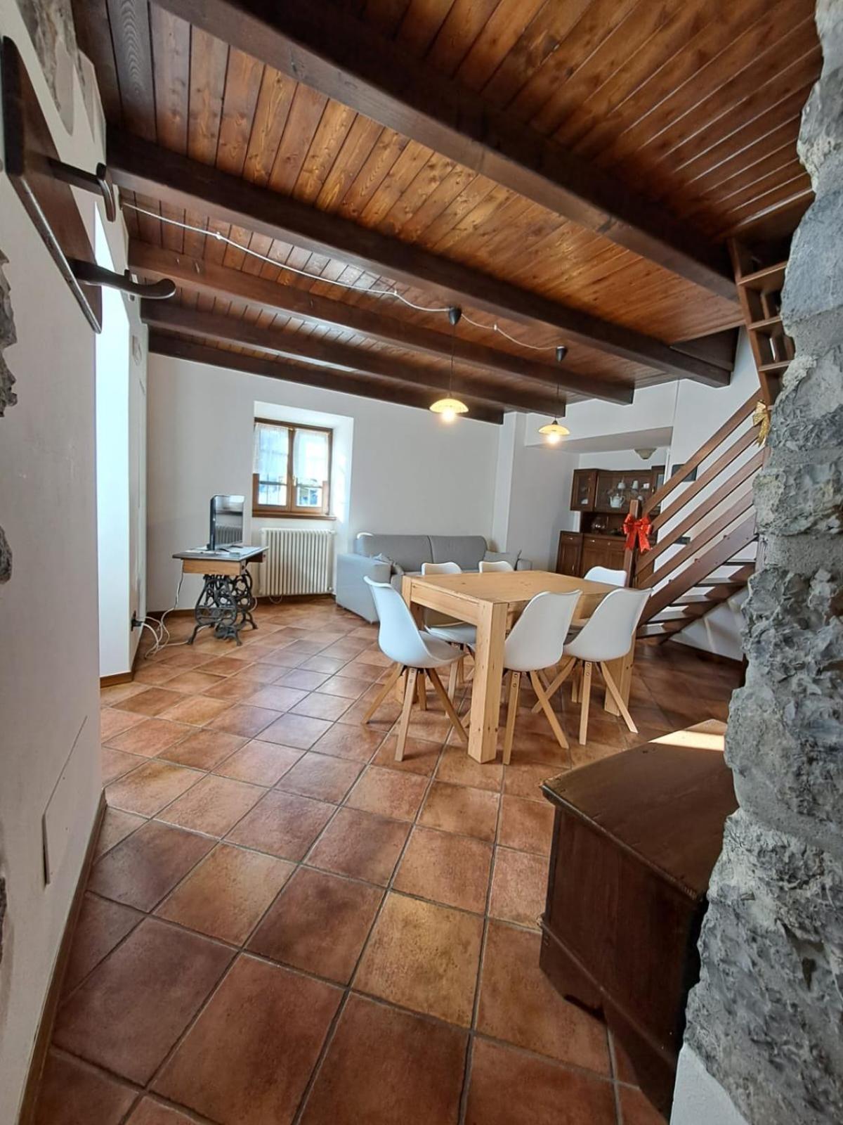 Ca' Baetti L'Antico Borgo Bed & Breakfast Roncola Bagian luar foto